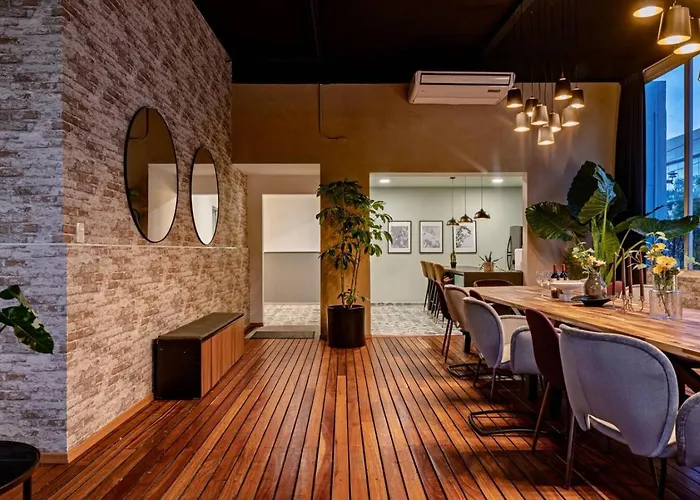 Luxury Roma Sur House With Rooftop Dining