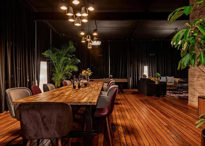 Luxury Roma Sur House With Rooftop Dining